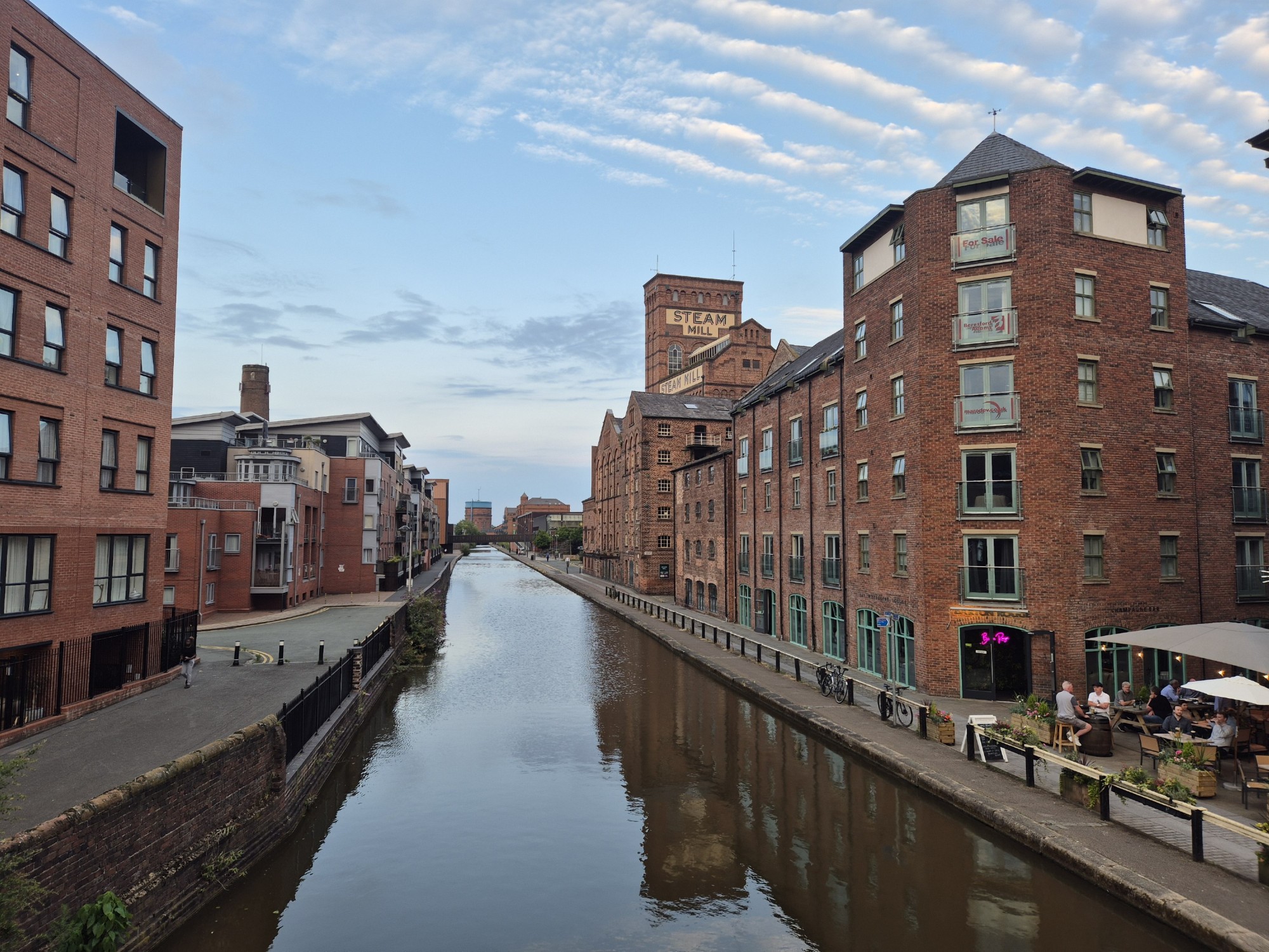 4.4 Fronting onto water - Chester image