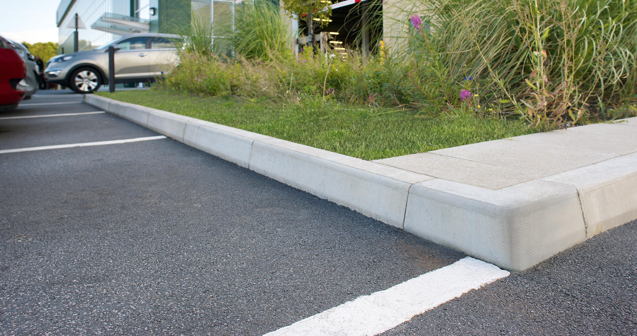 British Standard concrete kerb