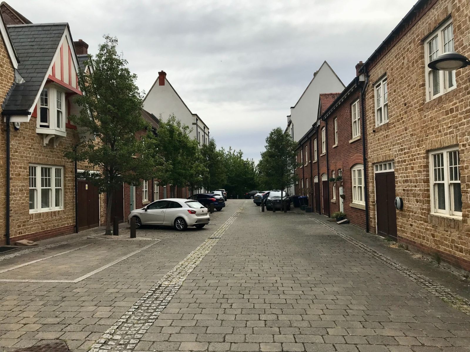 Off-street parking - Communal image