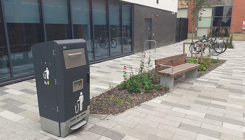 Solar powered bin 