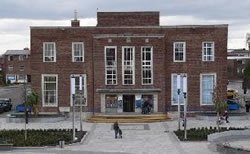 Ellesmere Port library building