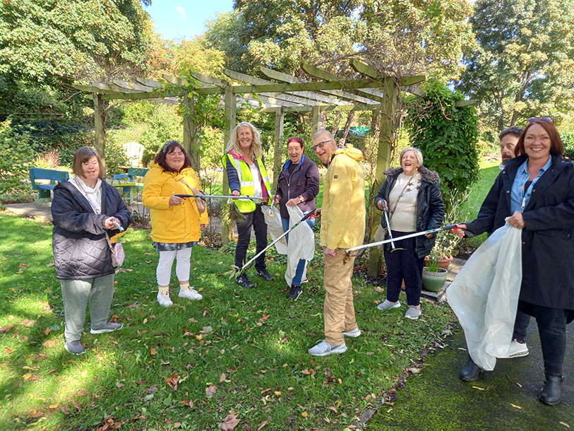 A litter pick in Neston.