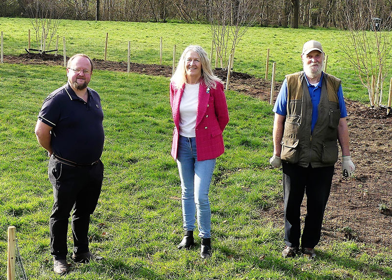 Councillor Louise Gittins, Leader of Cheshire West and Chester Council with the Council’s Greenspaces team.